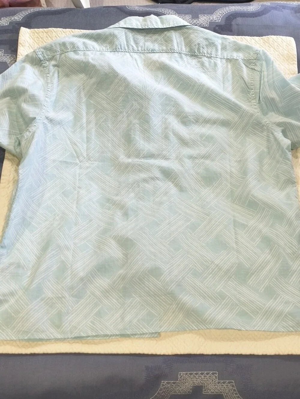 Banana Republic Standard-Fit Lightweight 100% Cotton Resort Shirt